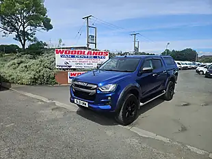 Used 2021 Isuzu D-Max DL40 Blue - Interior and Exterior details 4