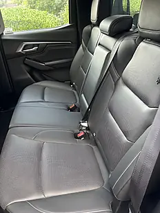 Used 2021 Isuzu D-Max DL40 Metallic Sapphire Blue - Interior and Exterior details 18