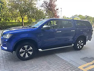 Used 2021 Isuzu D-Max DL40 Metallic Sapphire Blue - Interior and Exterior details 8