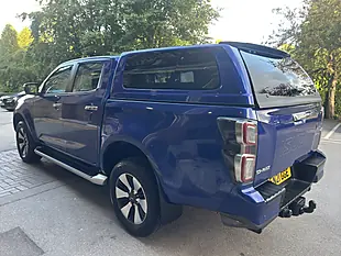 Used 2021 Isuzu D-Max DL40 Metallic Sapphire Blue - Interior and Exterior details 9
