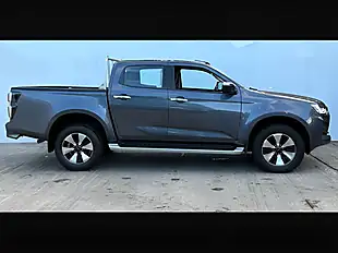 Used 2021 Isuzu D-Max DL40 Obsidian Grey - Interior and Exterior details 12