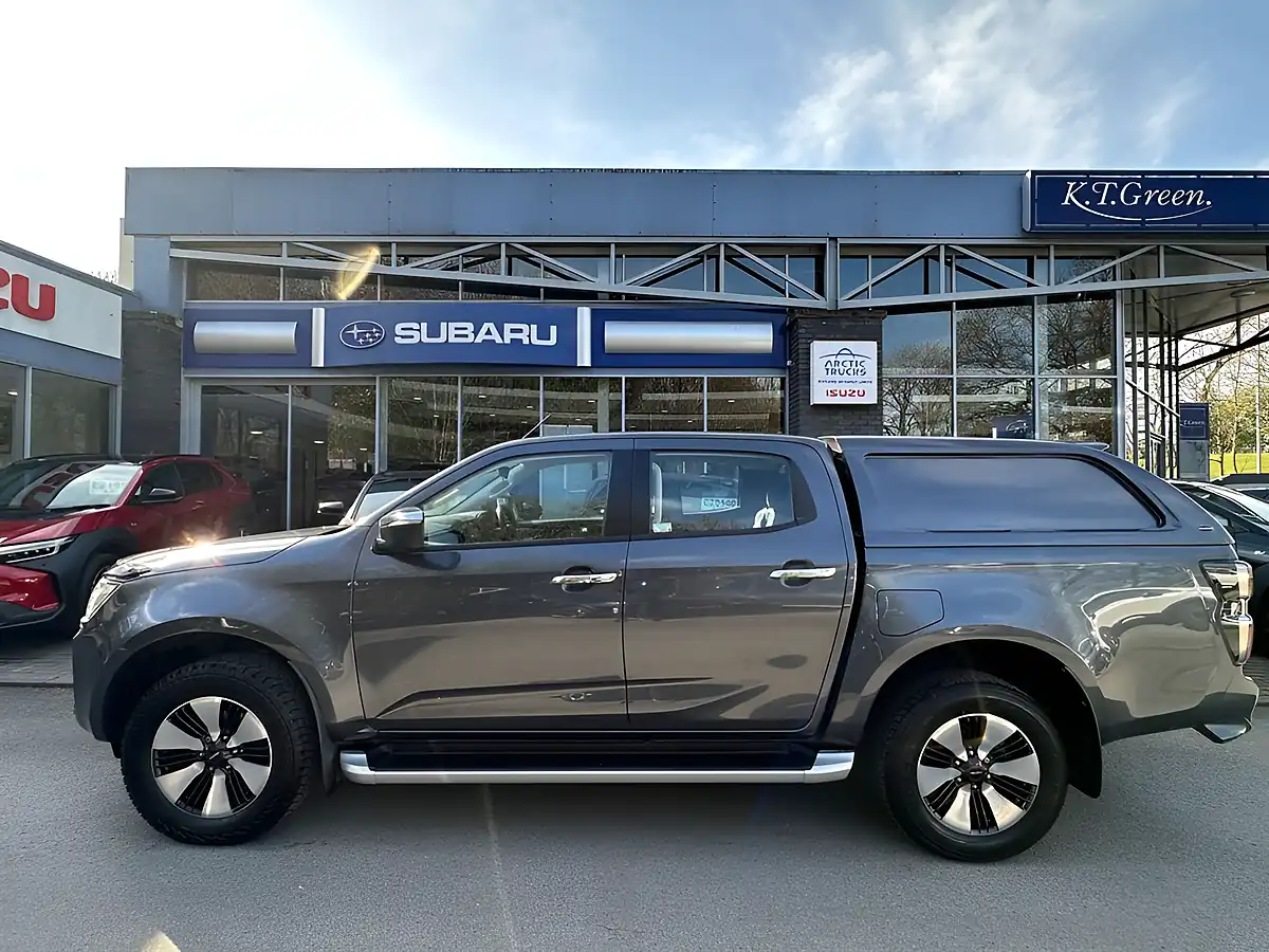 Used 2021 Isuzu D-Max DL40 Pickup Double Cab Obsidian Grey - Interior and Exterior details 2