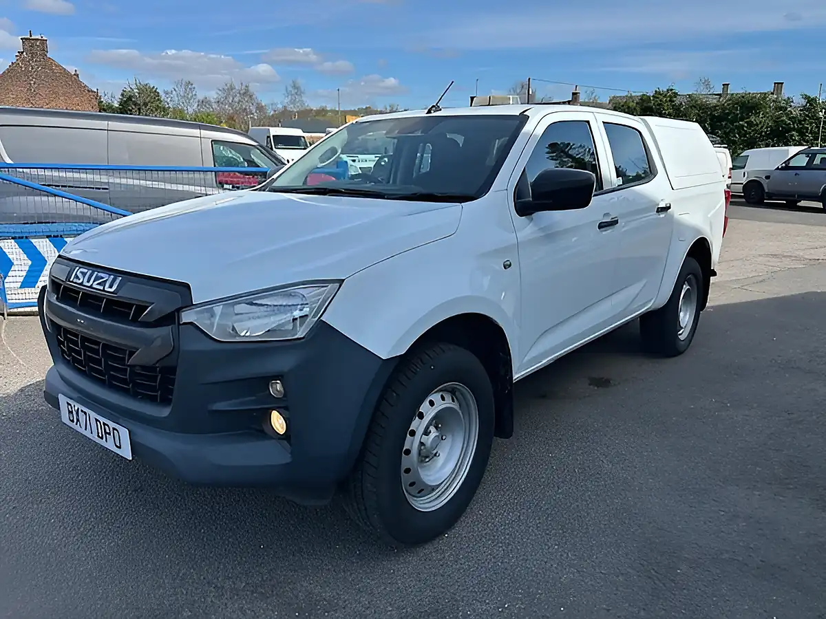 Used 2021 Isuzu D-Max Utility D/Cab White - Front View