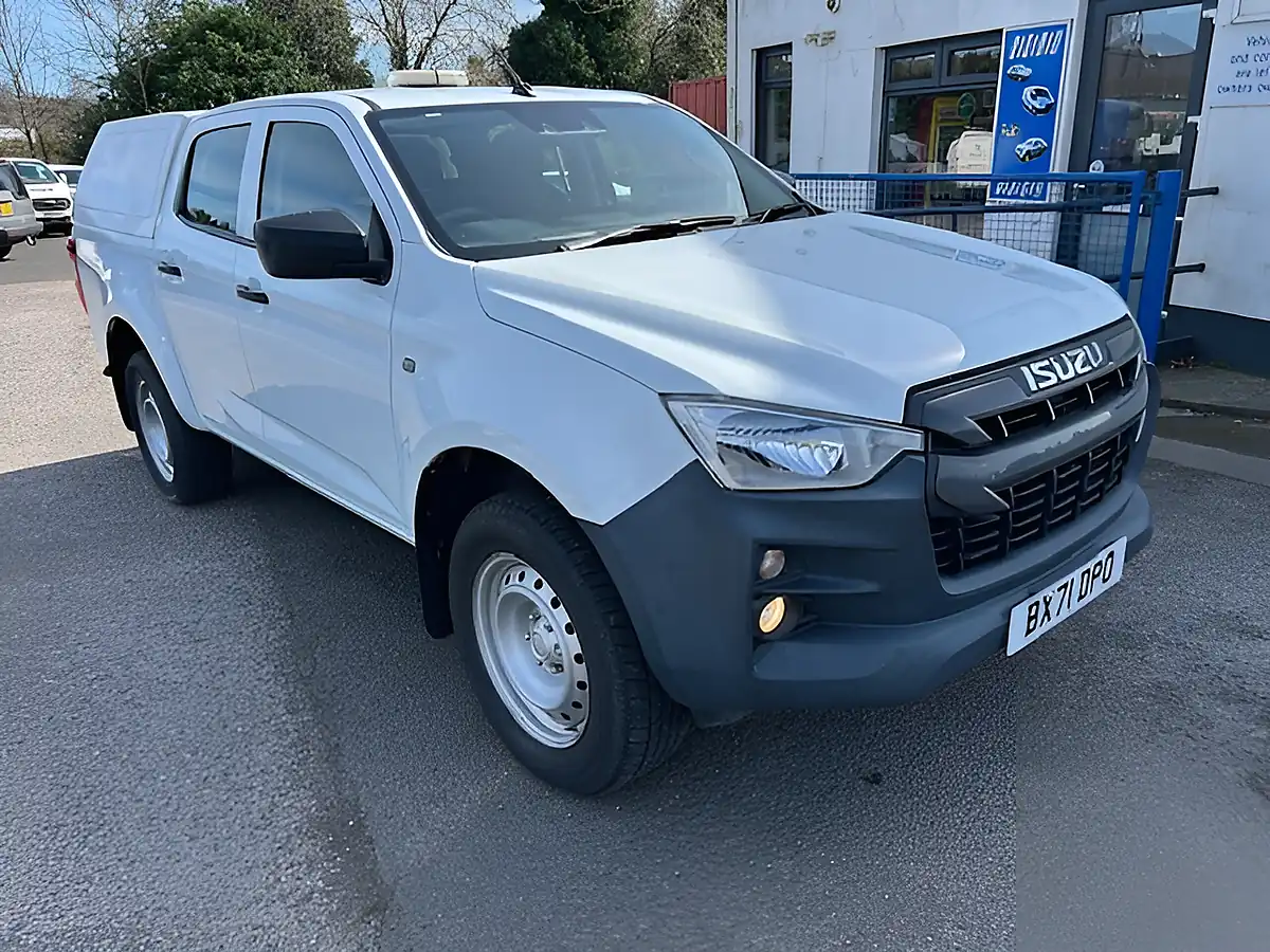 Used 2021 Isuzu D-Max Utility D/Cab White - Interior and Exterior details 10