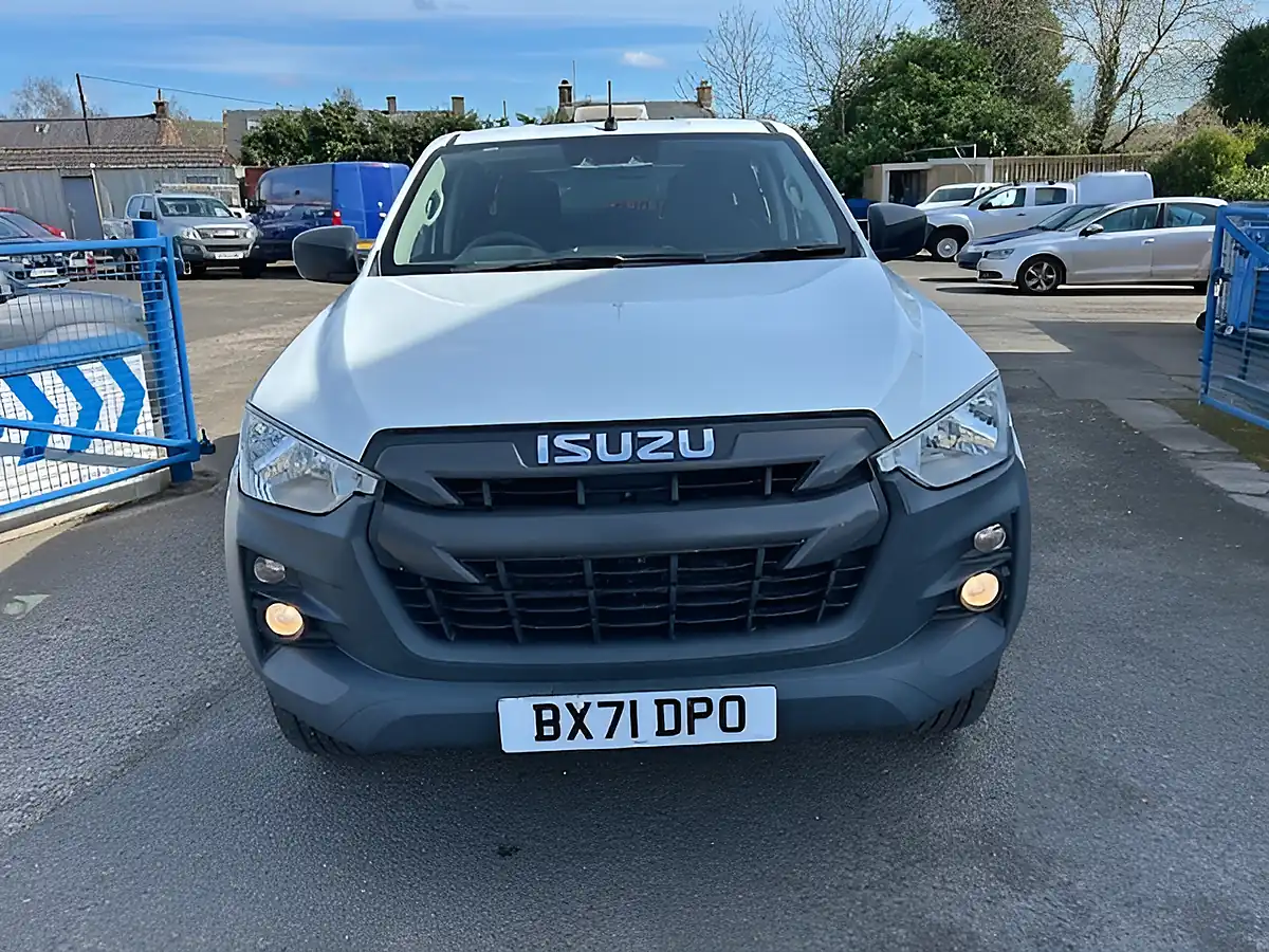 Used 2021 Isuzu D-Max Utility D/Cab White - Interior and Exterior details 4
