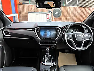 Used 2021 Isuzu D-Max V-Cross White - Interior and Exterior details 11