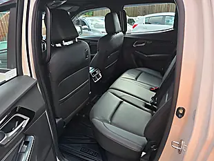 Used 2021 Isuzu D-Max V-Cross White - Interior and Exterior details 14