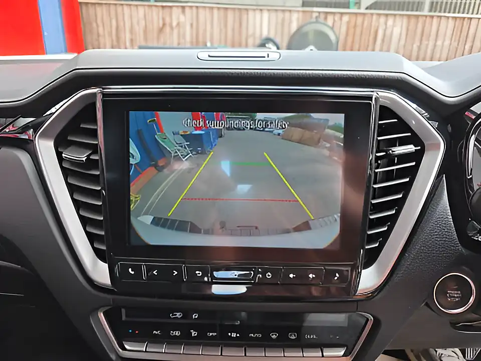 Used 2021 Isuzu D-Max V-Cross White - Interior and Exterior details 15