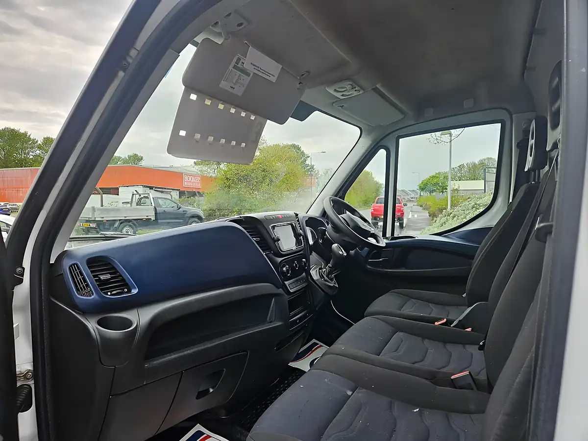 Used 2021 Iveco Daily 35S 14B Lwb White - Interior and Exterior details 12