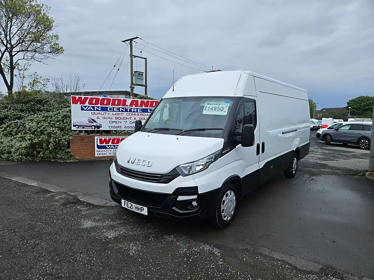 Used 2021 Iveco Daily 35S 14B Lwb White - Interior and Exterior details 4