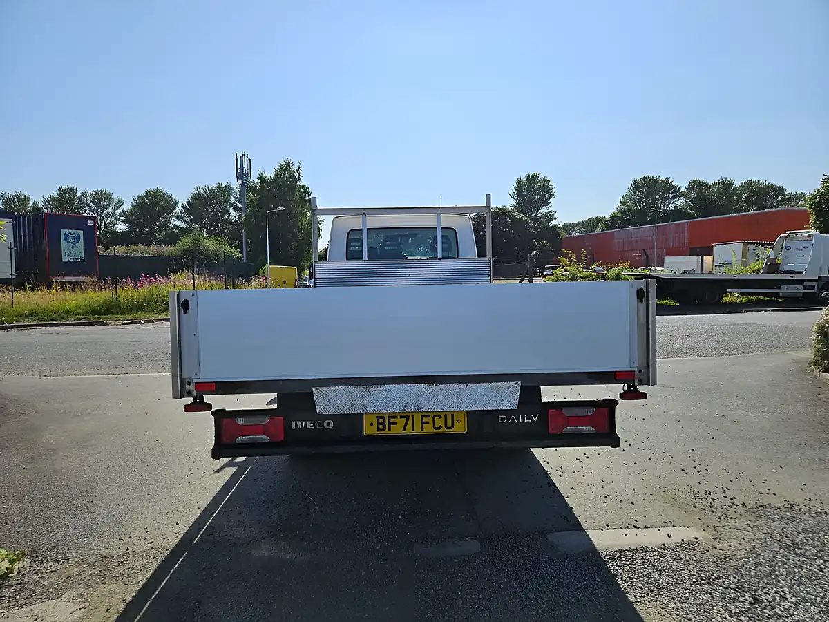 Used 2021 Iveco Daily Lwb Dropside White - Interior and Exterior details 7