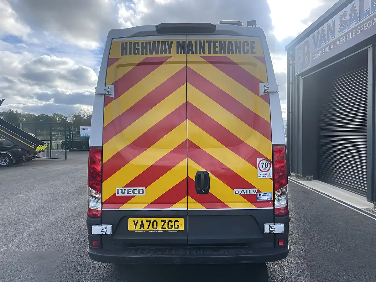 Used 2021 Iveco Daily Swb White - Interior and Exterior details 6