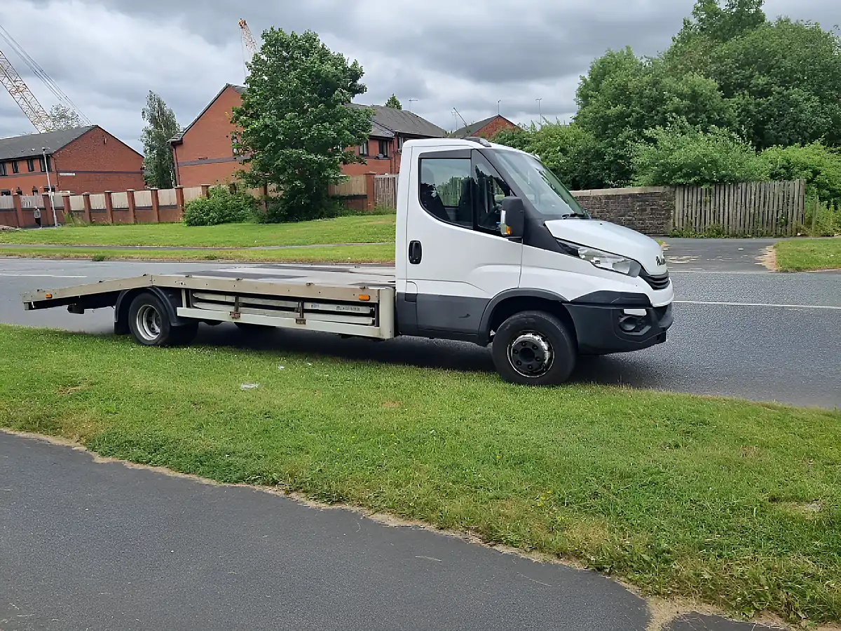Used 2021 Iveco Daily White - Interior and Exterior details 5
