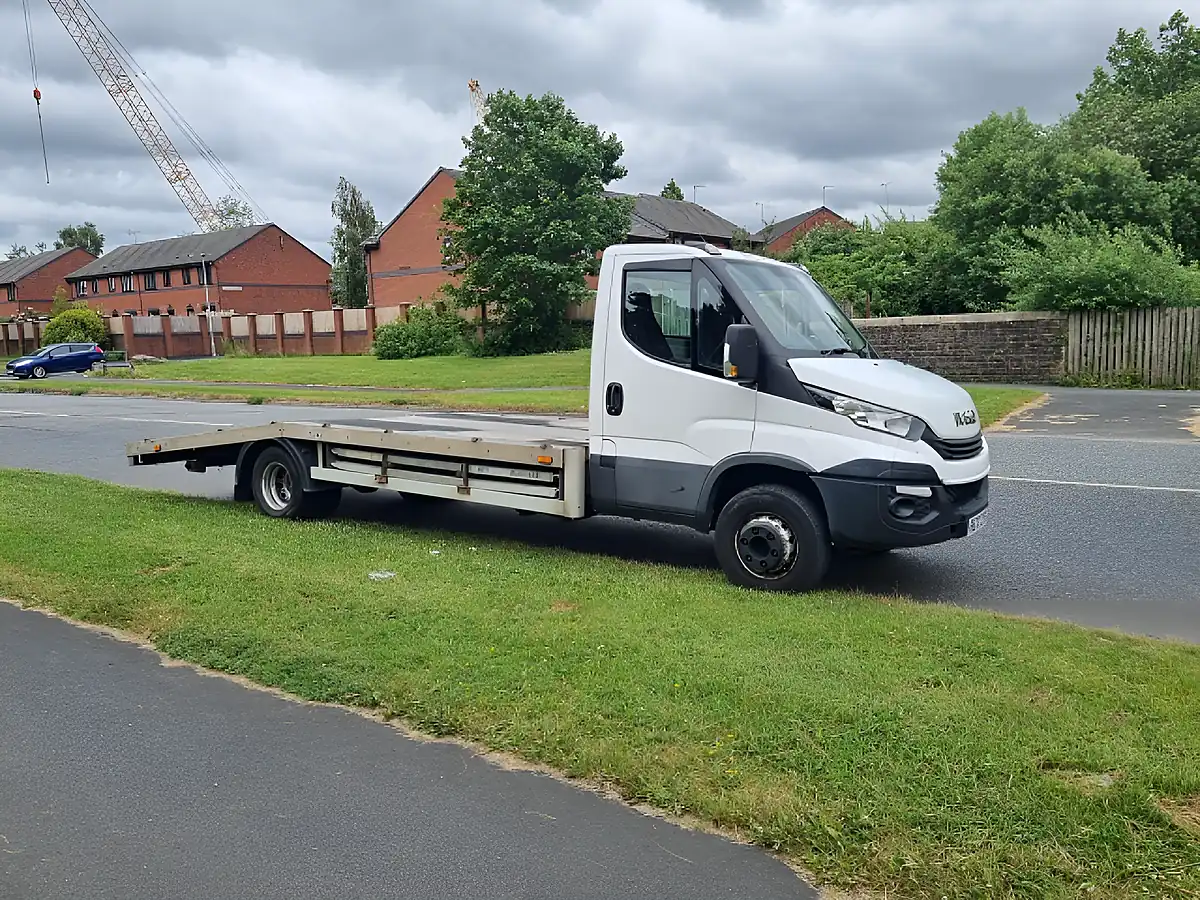 Used 2021 Iveco Daily White - Interior and Exterior details 7