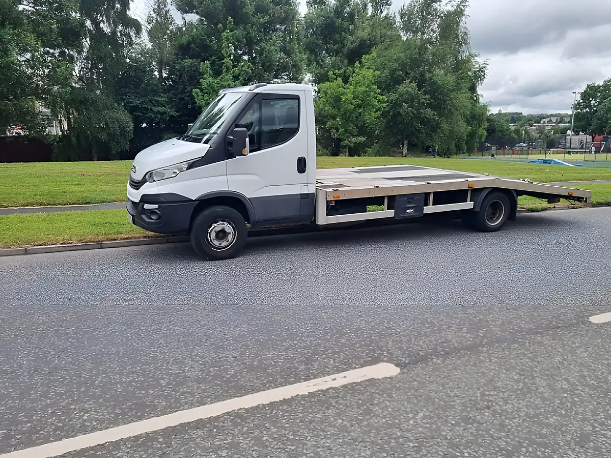 Used 2021 Iveco Daily White - Interior and Exterior details 8