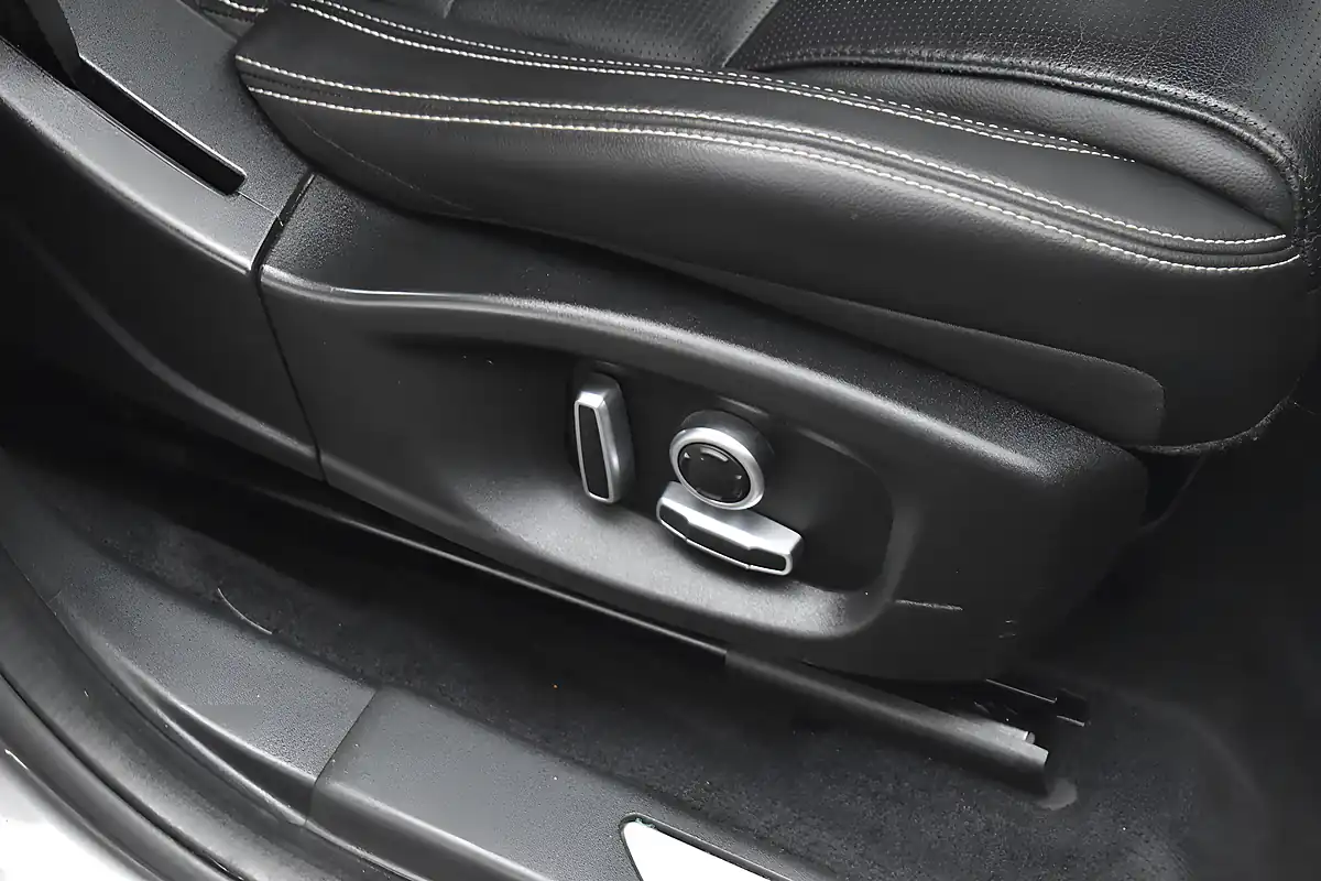 Used 2021 Jaguar E-Pace R-Dynamic S Eiger Grey - Interior and Exterior details 11