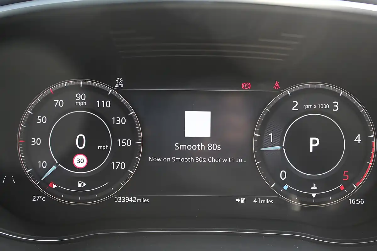 Used 2021 Jaguar E-Pace R-Dynamic Se White - Interior and Exterior details 19