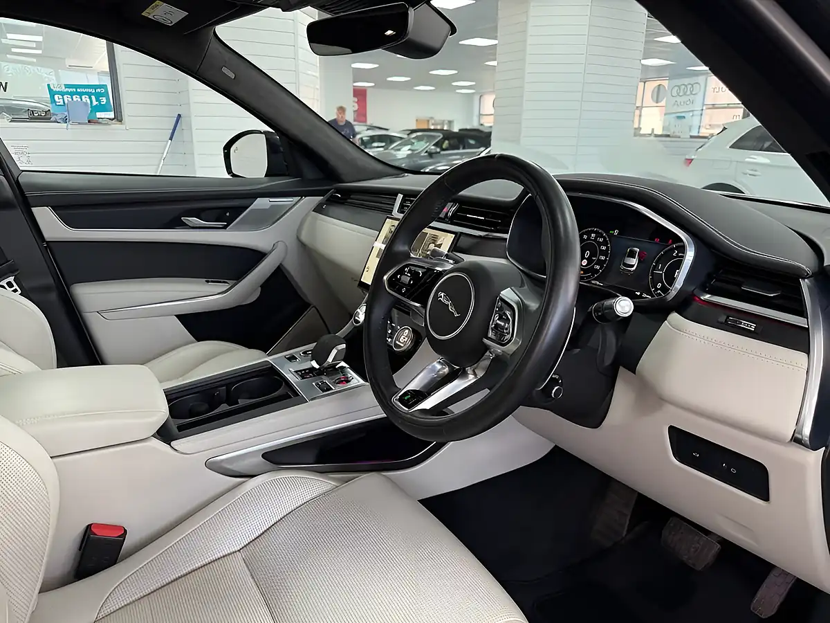 Used 2021 Jaguar F-Pace R-Dynamic Hse Black - Interior and Exterior details 14