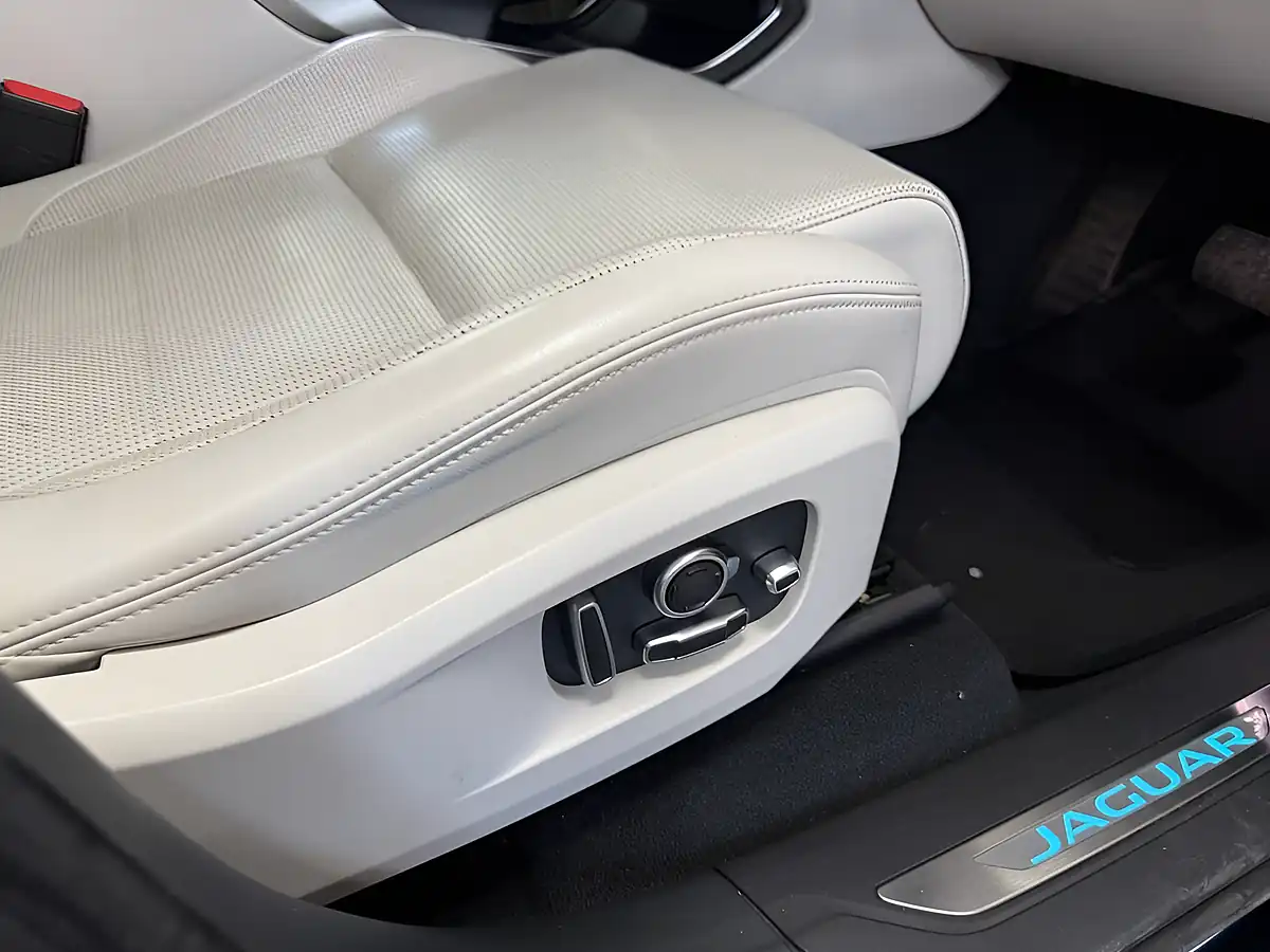 Used 2021 Jaguar F-Pace R-Dynamic Hse Black - Interior and Exterior details 15