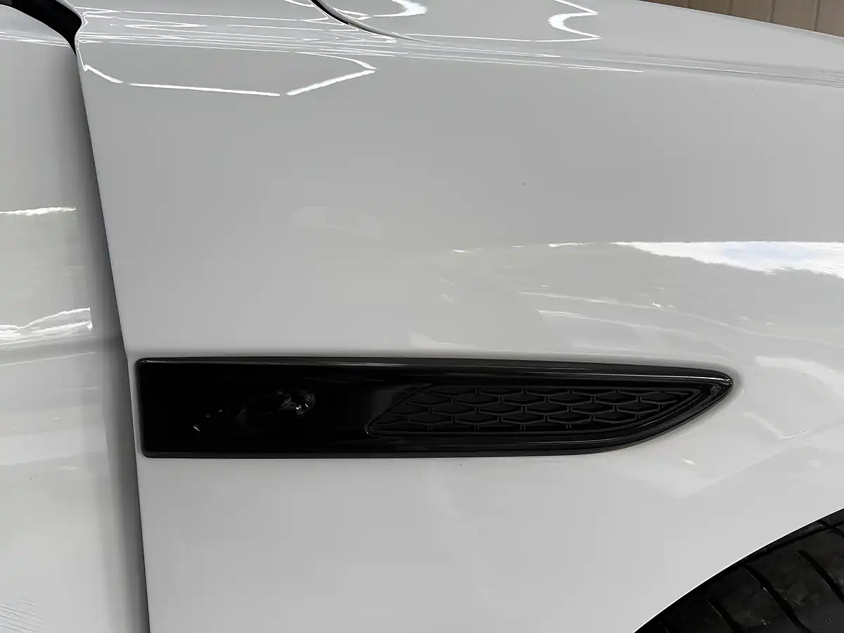 Used 2021 Jaguar F-Pace R-Dynamic S White - Interior and Exterior details 18