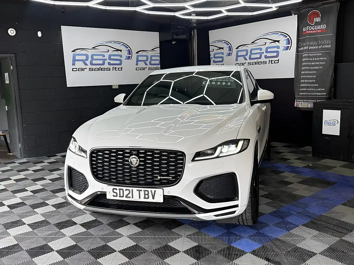Used 2021 Jaguar F-Pace R-Dynamic S White - Interior and Exterior details 9