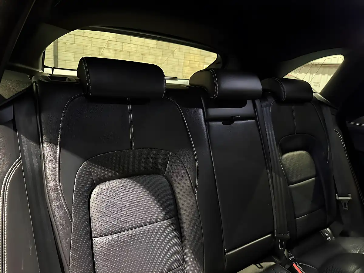 Used 2021 Jaguar F-Pace R-Dynamic S White - Interior and Exterior details 13