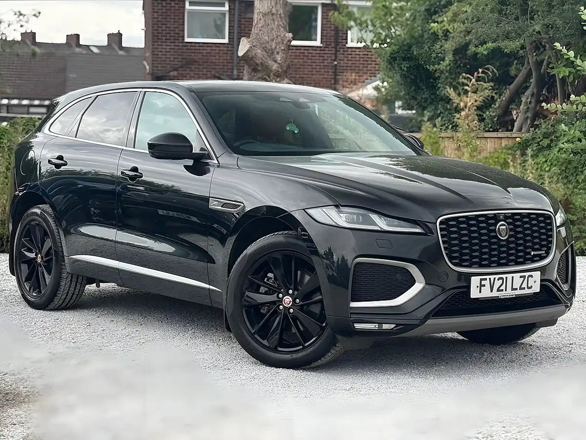 Used 2021 Jaguar F-Pace R-Dynamic Se Black - Front View