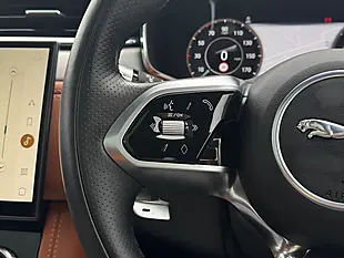 Used 2021 Jaguar F-Pace R-Dynamic Se Black - Interior and Exterior details 12