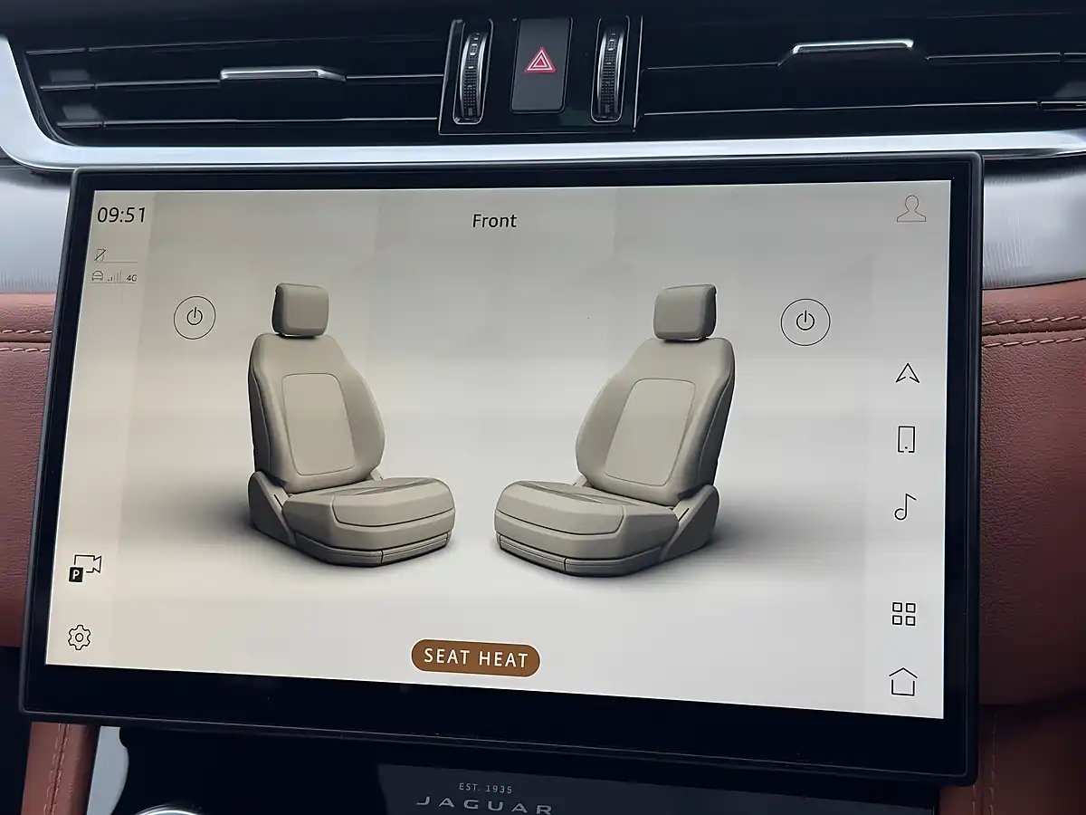 Used 2021 Jaguar F-Pace R-Dynamic Se Black - Interior and Exterior details 15