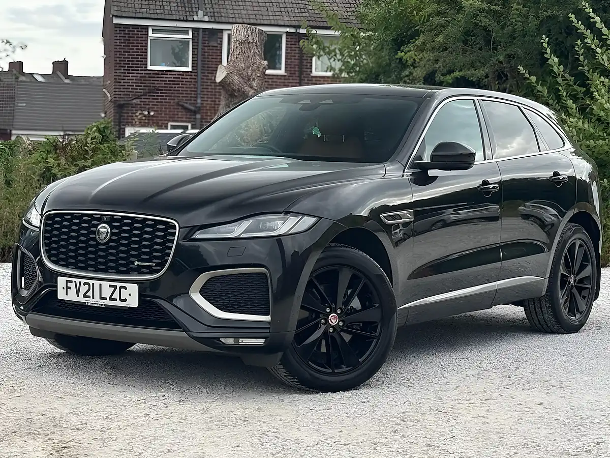 Used 2021 Jaguar F-Pace R-Dynamic Se Black - Interior and Exterior details 2