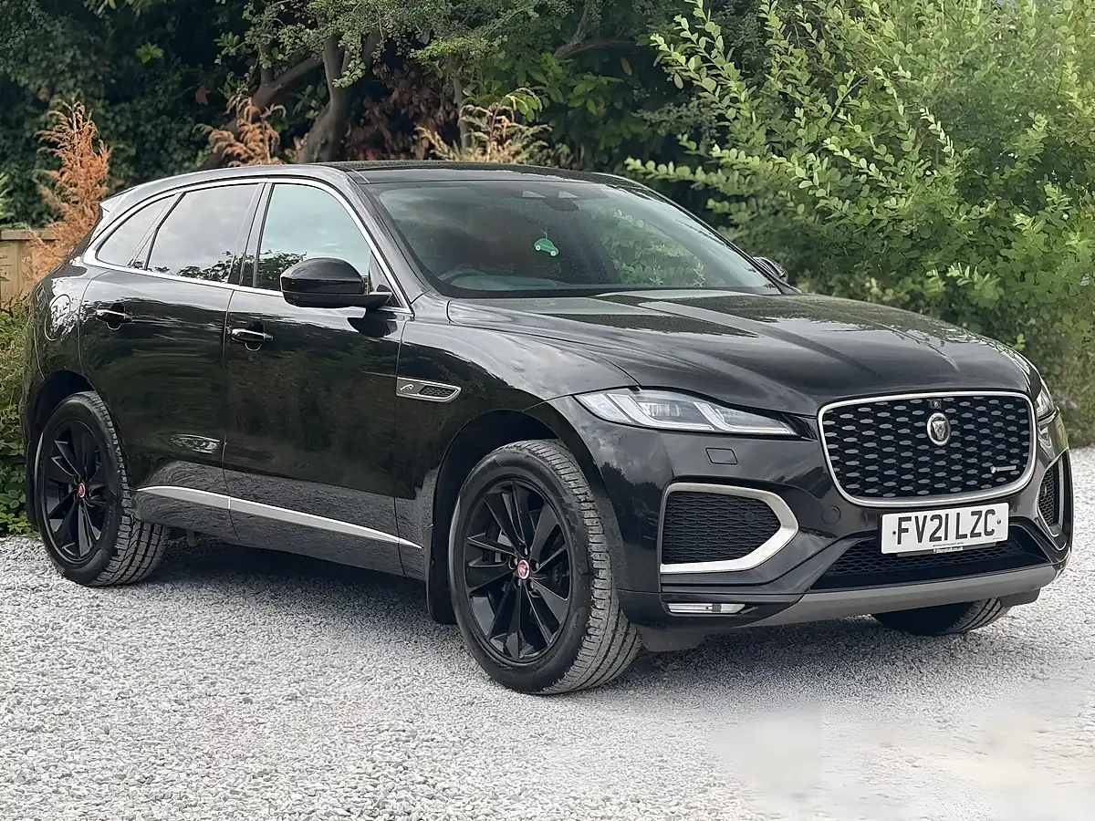 Used 2021 Jaguar F-Pace R-Dynamic Se Black - Interior and Exterior details 3