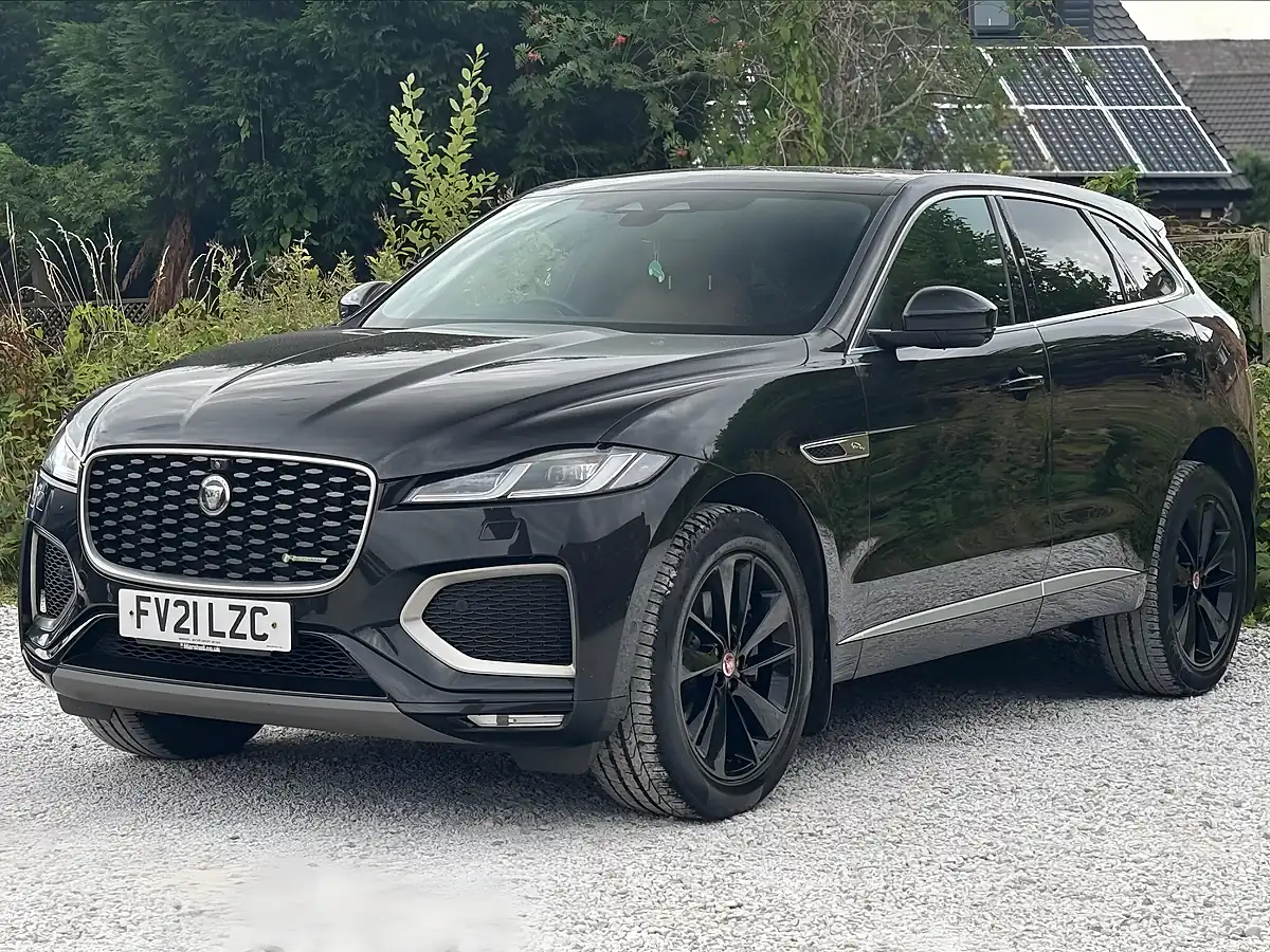 Used 2021 Jaguar F-Pace R-Dynamic Se Black - Interior and Exterior details 6