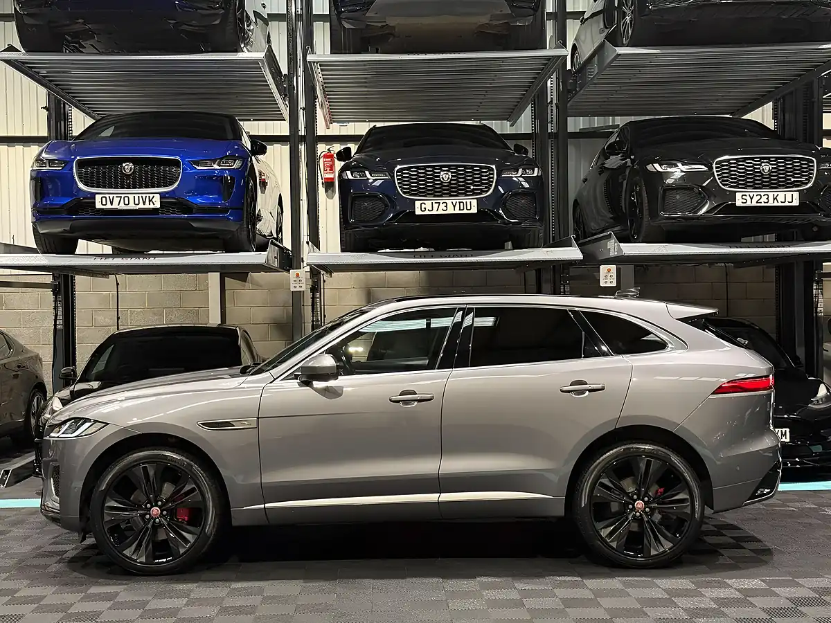 Used 2021 Jaguar F-Pace R-Dynamic Se Grey - Interior and Exterior details 6