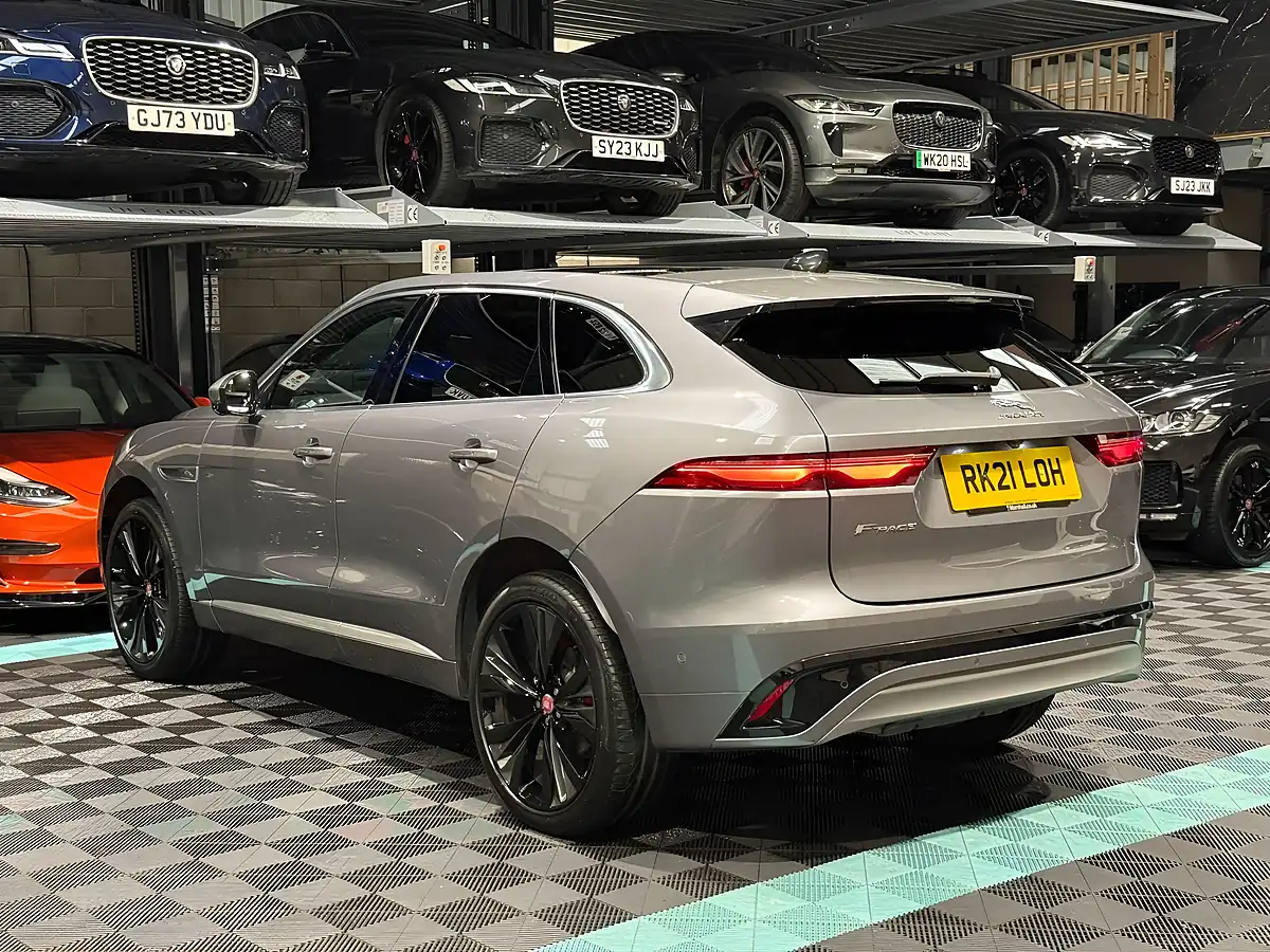 Used 2021 Jaguar F-Pace R-Dynamic Se Grey - Interior and Exterior details 7