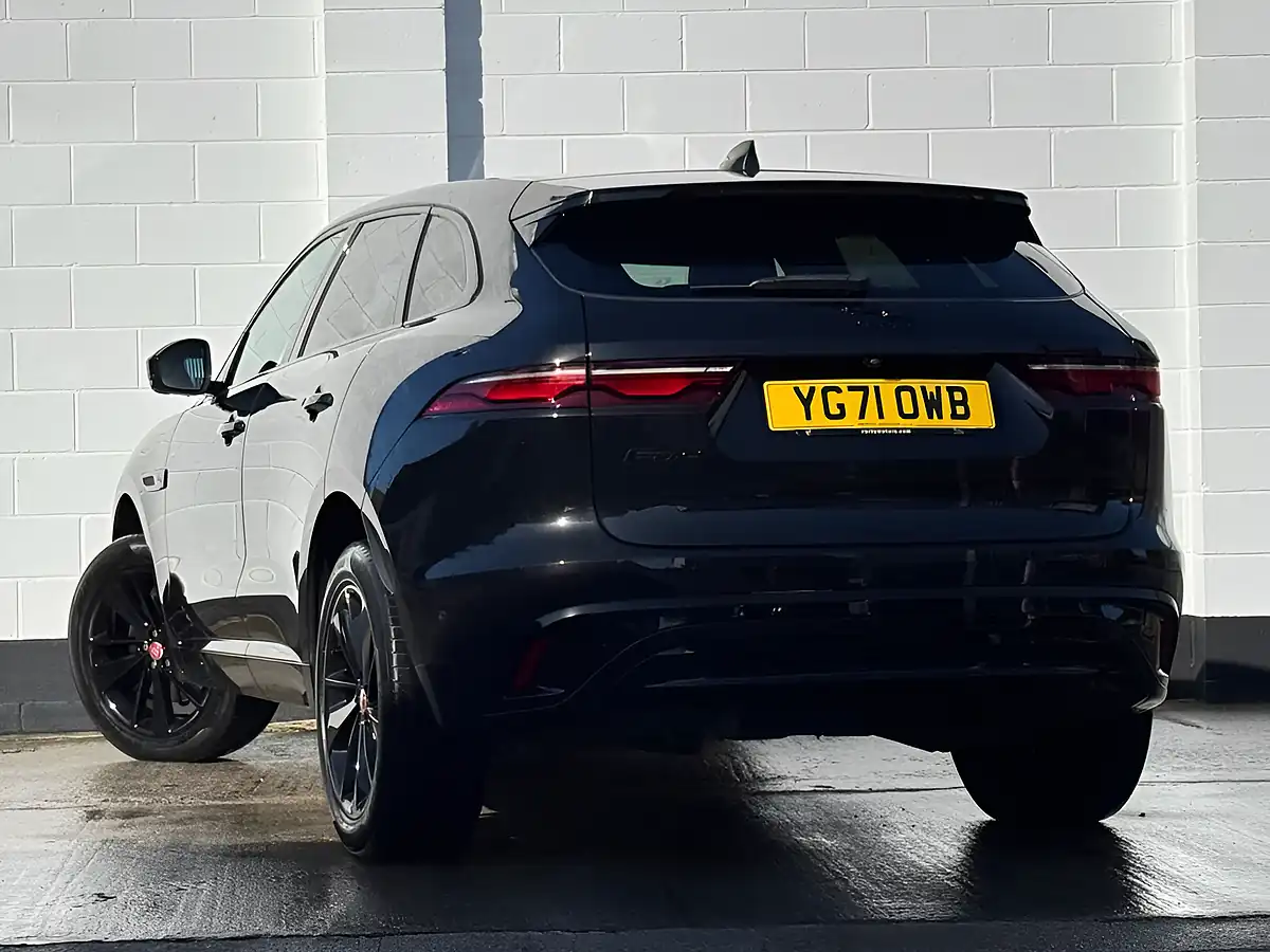 Used 2021 Jaguar F-Pace R-Dynamic Se Santorini Black - Interior and Exterior details 10