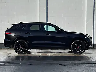 Used 2021 Jaguar F-Pace R-Dynamic Se Santorini Black - Interior and Exterior details 11