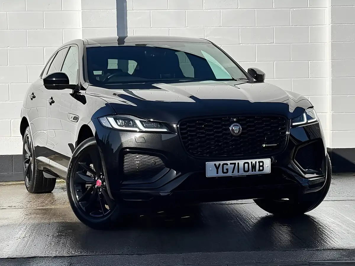 Used 2021 Jaguar F-Pace R-Dynamic Se Santorini Black - Interior and Exterior details 14