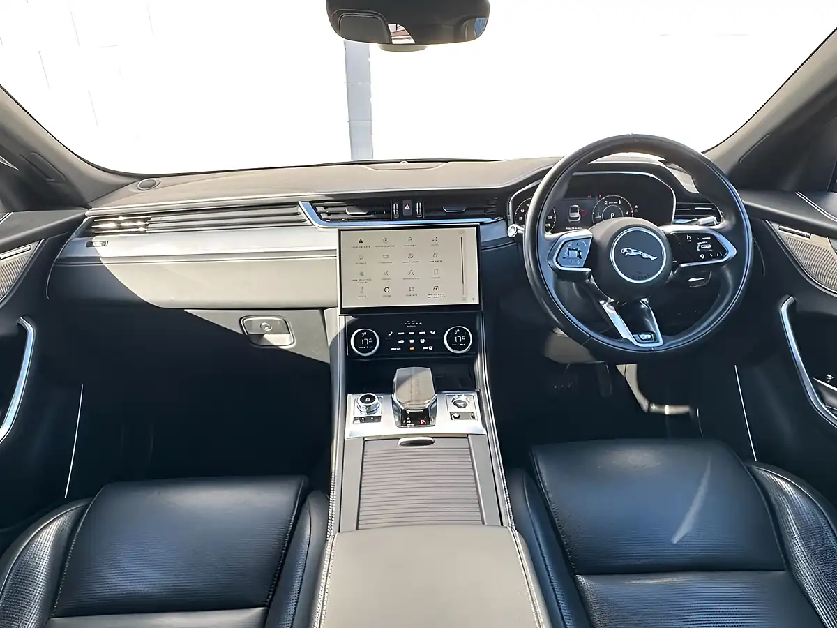 Used 2021 Jaguar F-Pace R-Dynamic Se Santorini Black - Interior and Exterior details 2