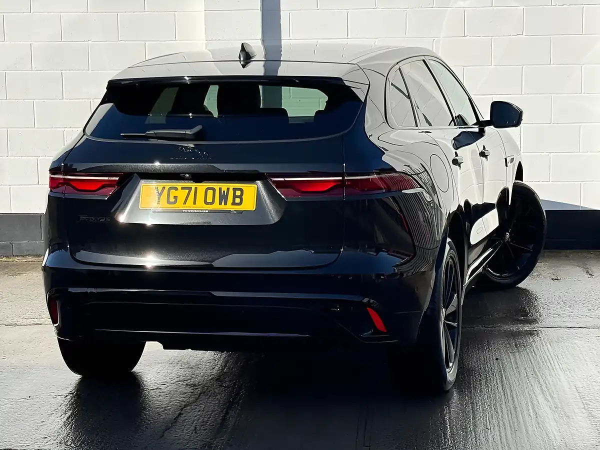 Used 2021 Jaguar F-Pace R-Dynamic Se Santorini Black - Interior and Exterior details 7