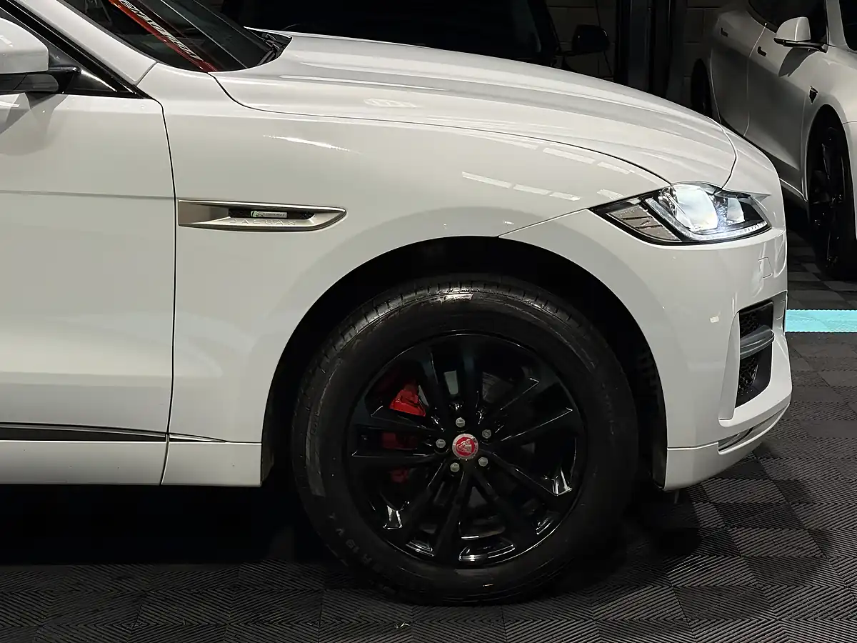 Used 2021 Jaguar F-Pace R-Sport White - Interior and Exterior details 13