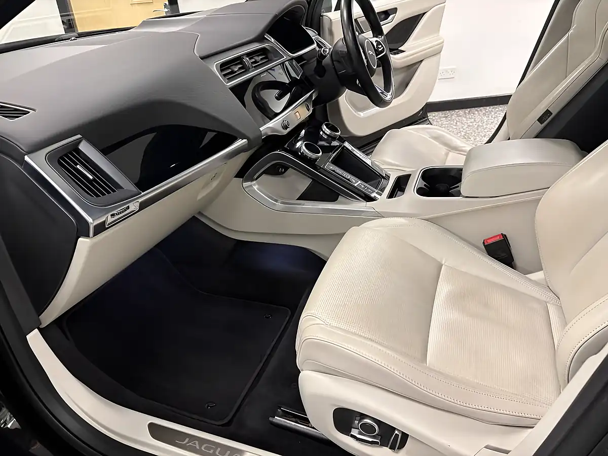 Used 2021 Jaguar I-Pace Hse Santorini Black - Interior and Exterior details 16