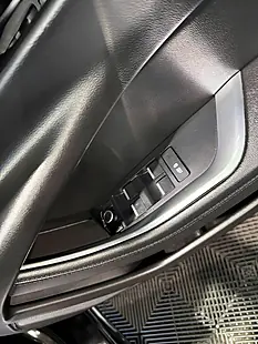 Used 2021 Jaguar Xe R-Dynamic Black Black - Interior and Exterior details 16