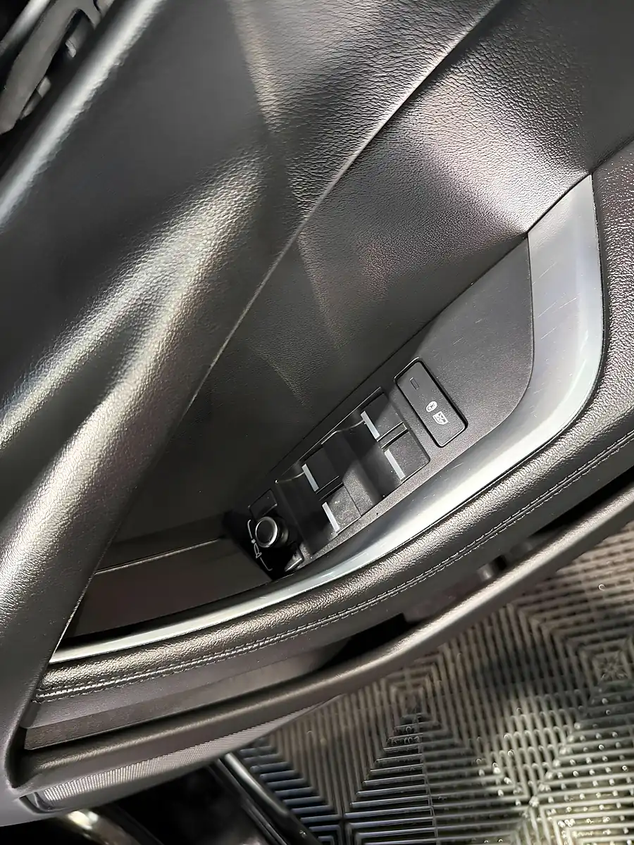 Used 2021 Jaguar Xe R-Dynamic Black Black - Interior and Exterior details 16