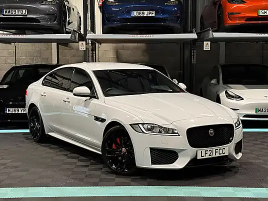 2021 Jaguar XF Chequered Flag 2.0d