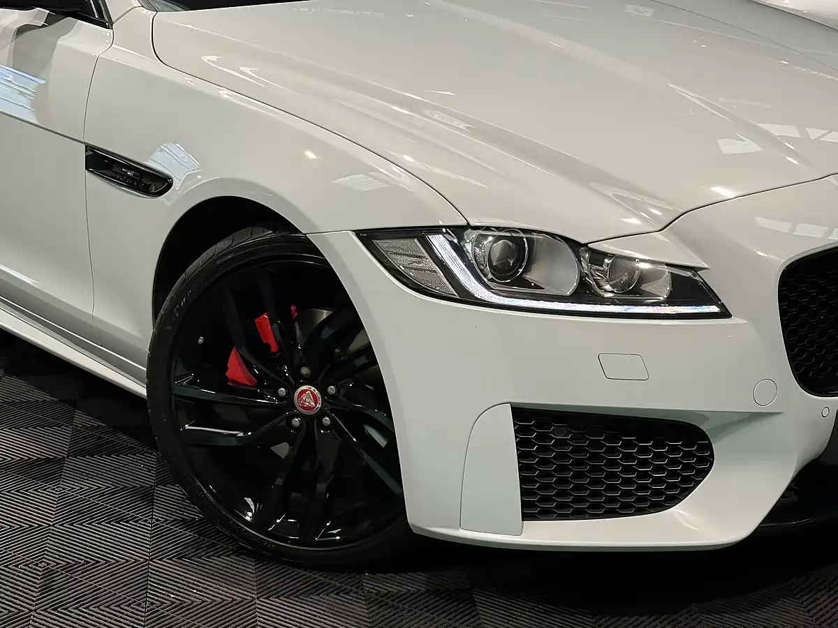 Used 2021 Jaguar Xf Chequered Flag White - Interior and Exterior details 11