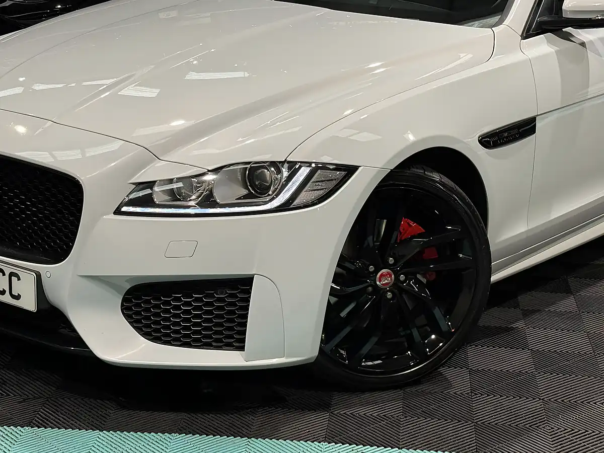 Used 2021 Jaguar Xf Chequered Flag White - Interior and Exterior details 12