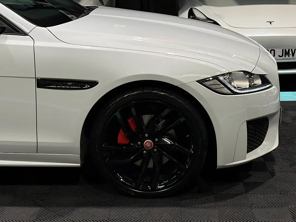 Used 2021 Jaguar Xf Chequered Flag White - Interior and Exterior details 15