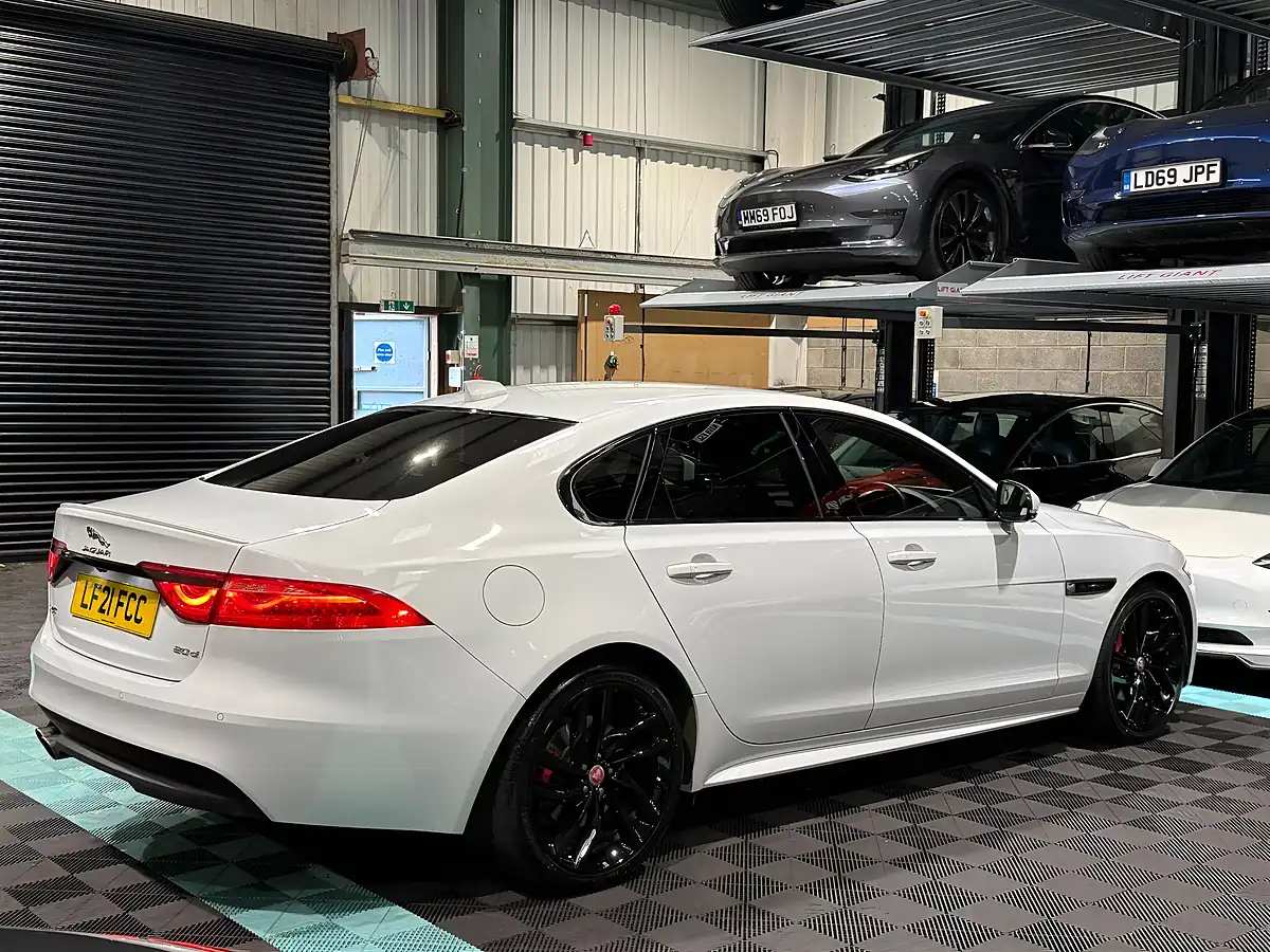 Used 2021 Jaguar Xf Chequered Flag White - Interior and Exterior details 9