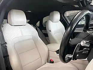 Used 2021 Jaguar Xf R-Dynamic Se British Racing Green - Interior and Exterior details 12