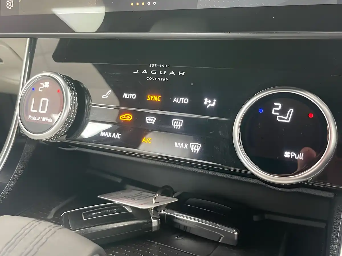 Used 2021 Jaguar Xf R-Dynamic Se British Racing Green - Interior and Exterior details 17